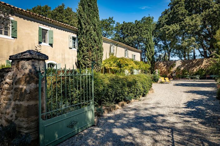 Image No.1-6 Bed House for sale