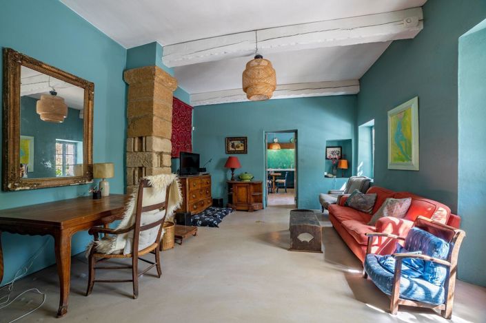 Image No.6-6 Bed House for sale