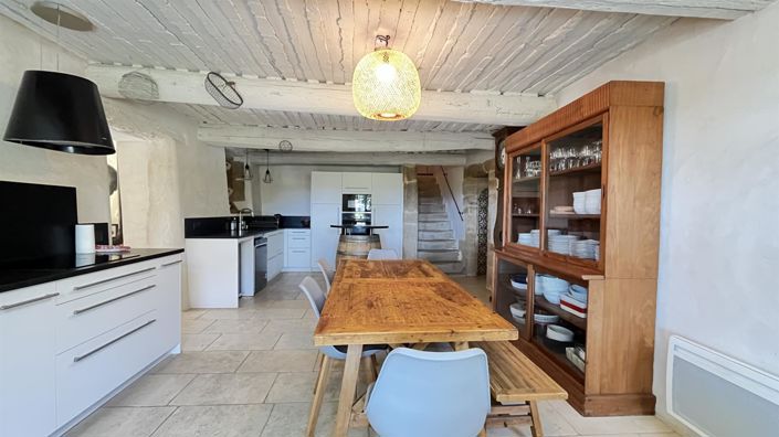 Image No.14-6 Bed House for sale