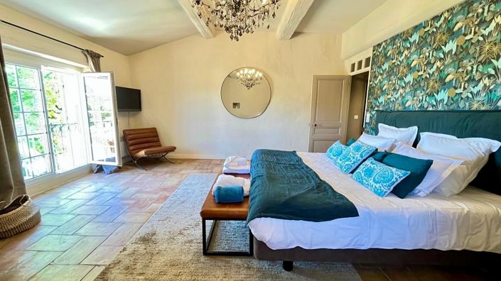 Image No.24-6 Bed House for sale