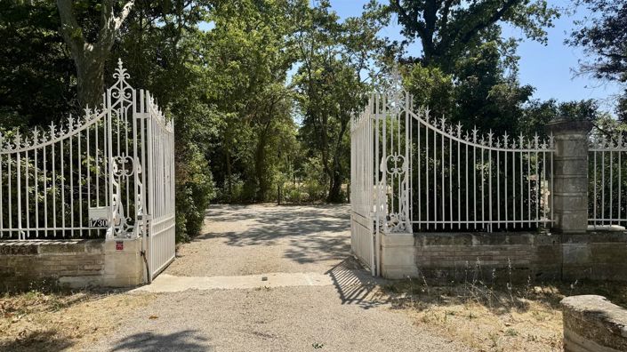 Image No.15-5 Bed House for sale