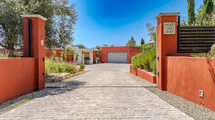 Image No.12-6 Bed House for sale