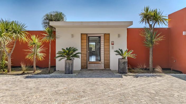 Image No.13-6 Bed House for sale