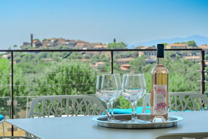 Image No.24-6 Bed House for sale