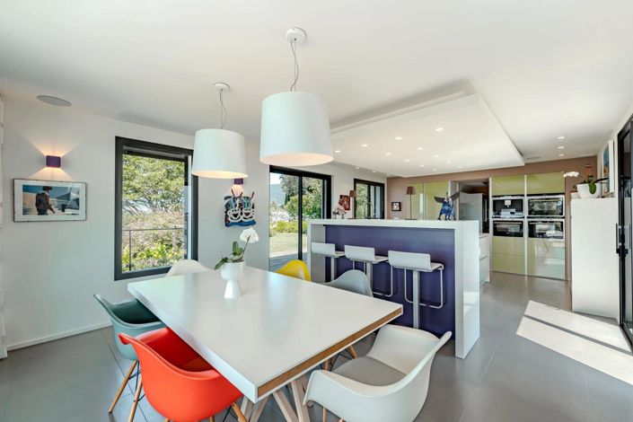 Image No.30-6 Bed House for sale