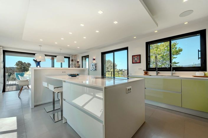 Image No.31-6 Bed House for sale