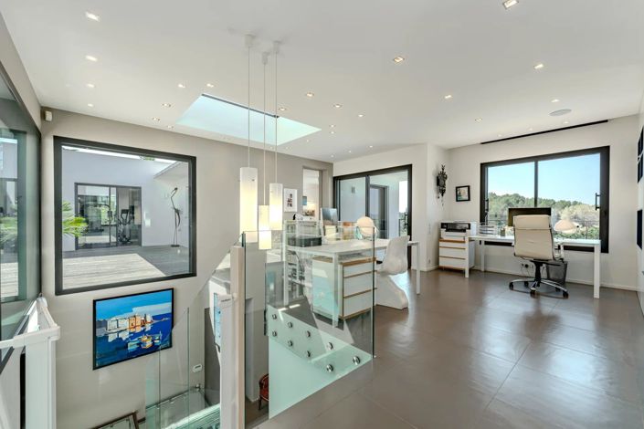 Image No.33-6 Bed House for sale