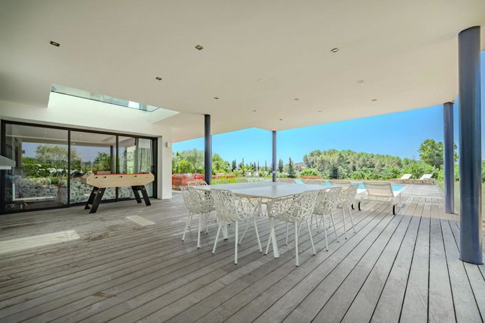 Image No.8-6 Bed House for sale