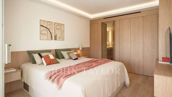 Image No.10-3 Bed Apartment for sale