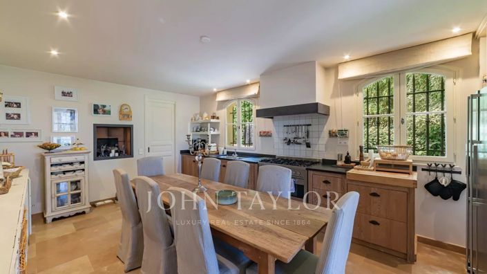 Image No.12-4 Bed House for sale