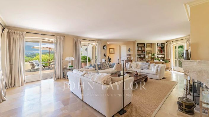 Image No.9-4 Bed House for sale