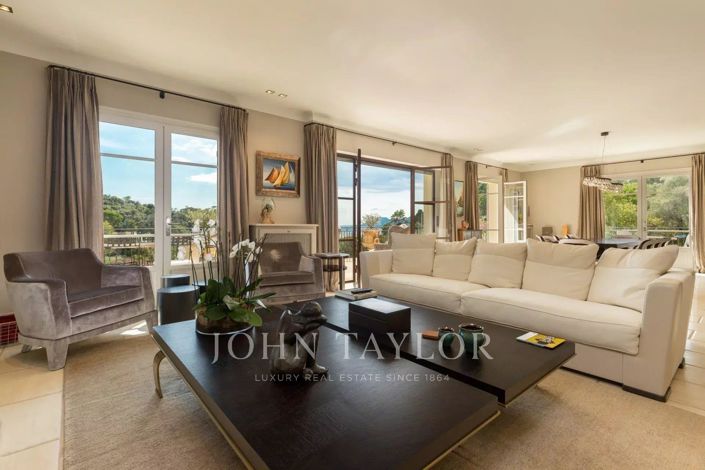 Image No.9-4 Bed House for sale