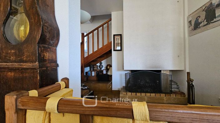 Image No.6-5 Bed House for sale