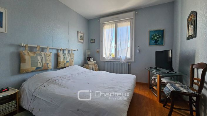 Image No.7-5 Bed House for sale