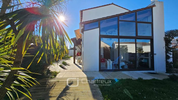 Image No.9-5 Bed House for sale