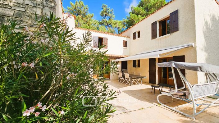 Image No.1-7 Bed House for sale