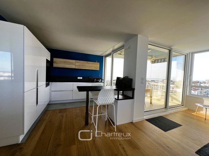 Image No.8-3 Bed Apartment for sale