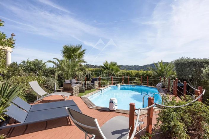 Image No.2-4 Bed House for sale