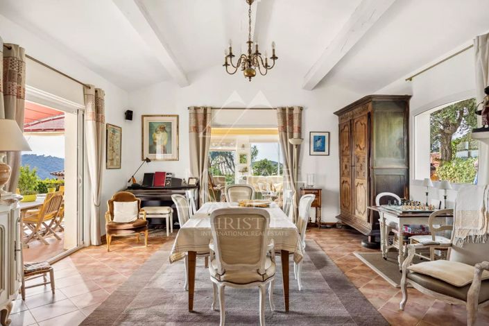 Image No.4-4 Bed House for sale