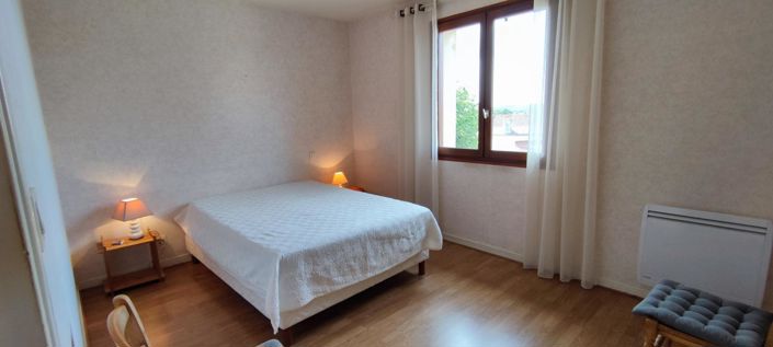 Image No.7-2 Bed House for sale