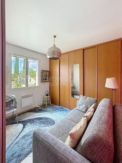 Image No.15-4 Bed House for sale