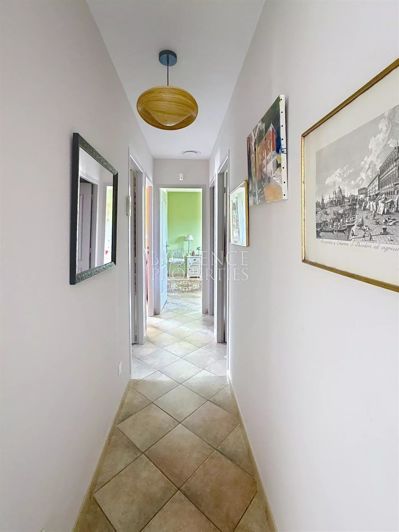 Image No.16-4 Bed House for sale