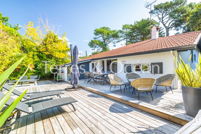 Image No.2-4 Bed House for sale