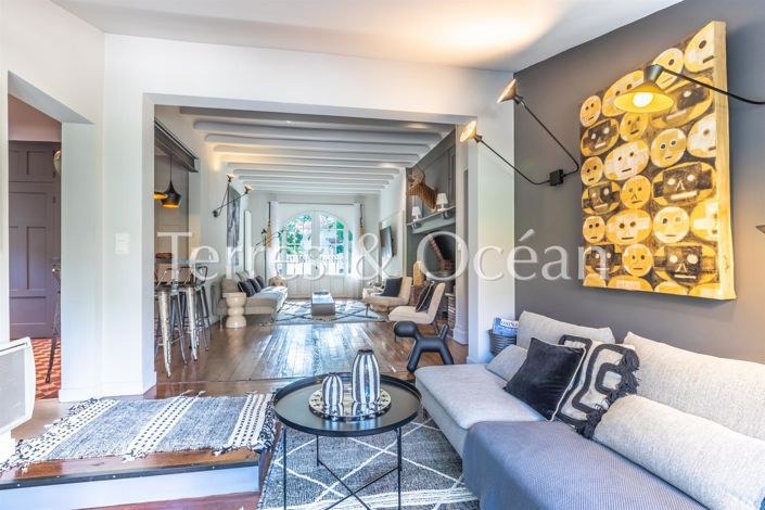 Image No.3-4 Bed House for sale