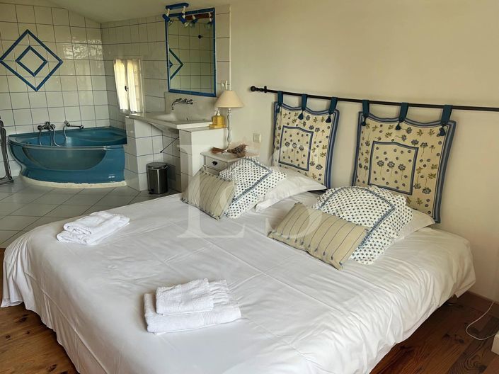 Image No.23-6 Bed House for sale