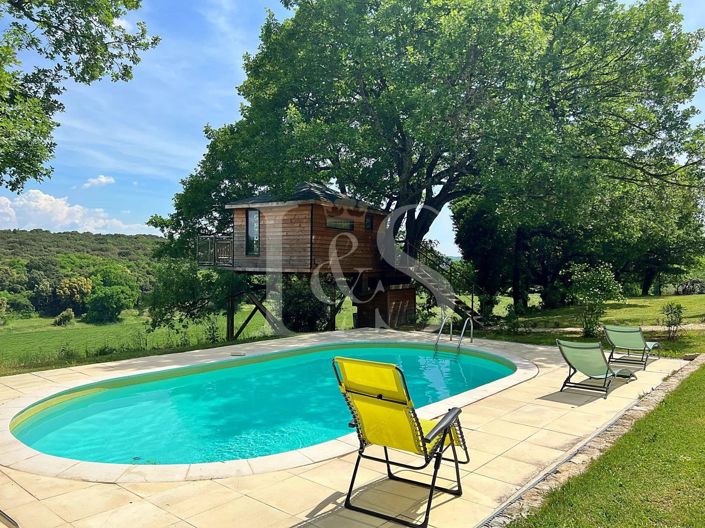 Image No.24-6 Bed House for sale