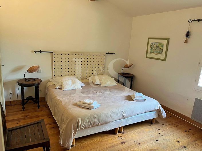 Image No.28-6 Bed House for sale