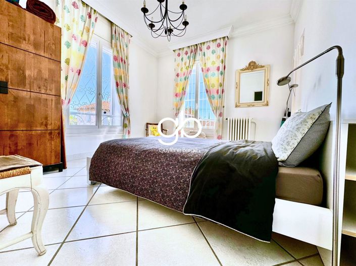 Image No.7-5 Bed House for sale