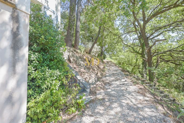 Image No.26-3 Bed House for sale