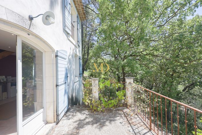 Image No.6-3 Bed House for sale