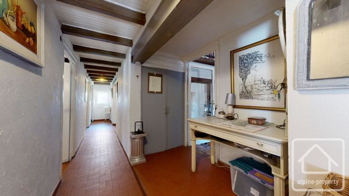 Image No.30-4 Bed Property for sale