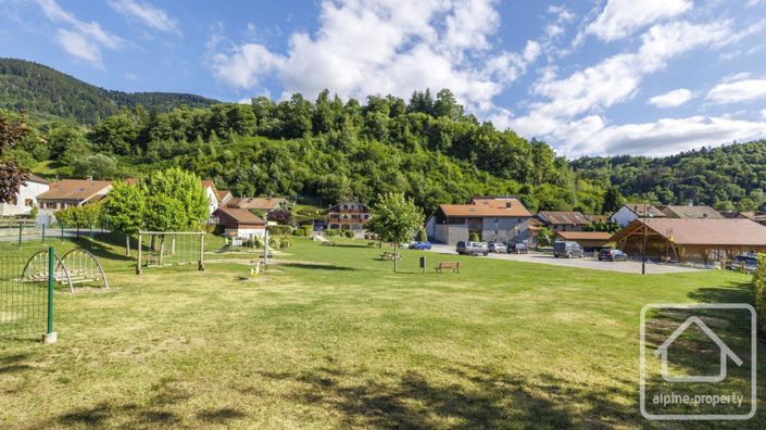 Image No.60-4 Bed Property for sale