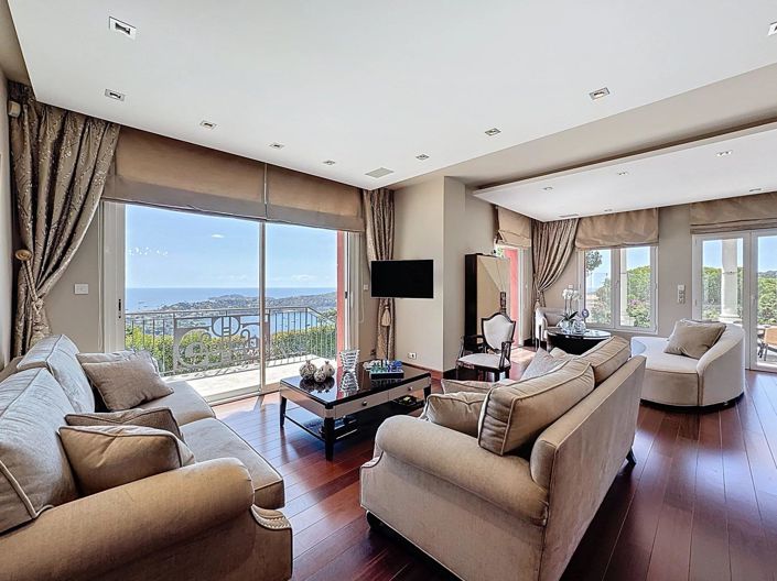 Image No.4-6 Bed House for sale