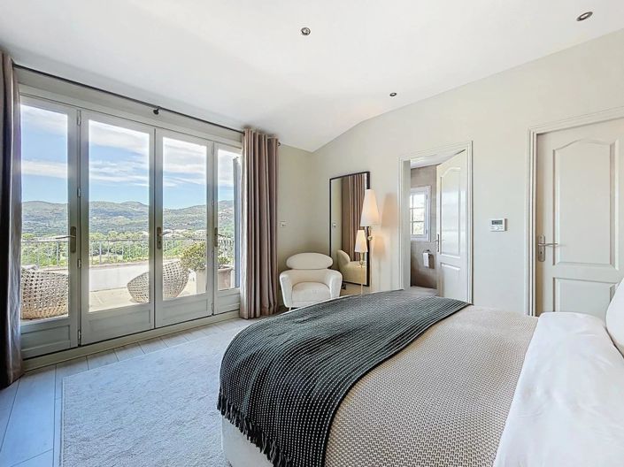 Image No.13-6 Bed House for sale