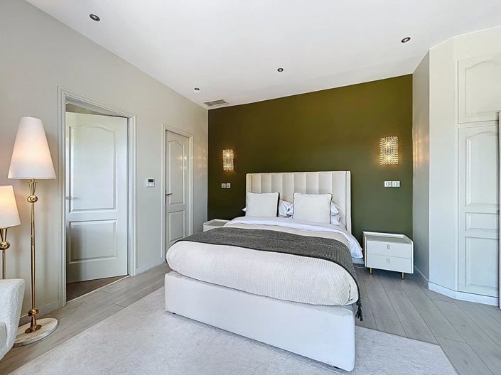 Image No.14-6 Bed House for sale