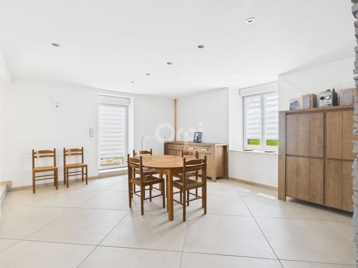 Image No.5-5 Bed House for sale