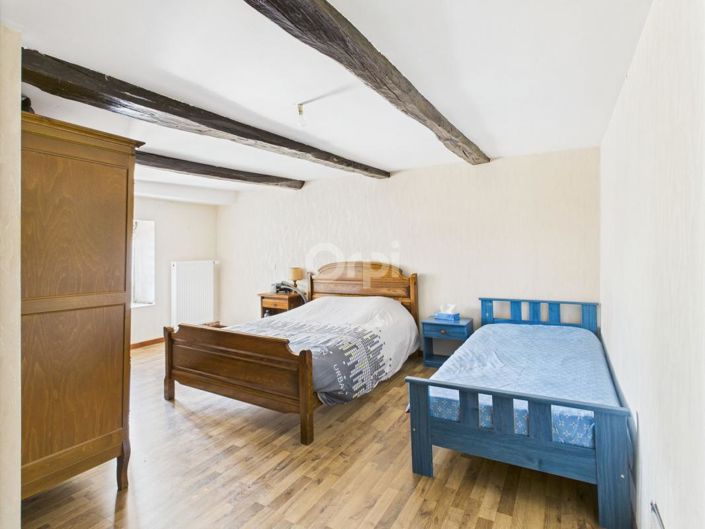 Image No.9-5 Bed House for sale