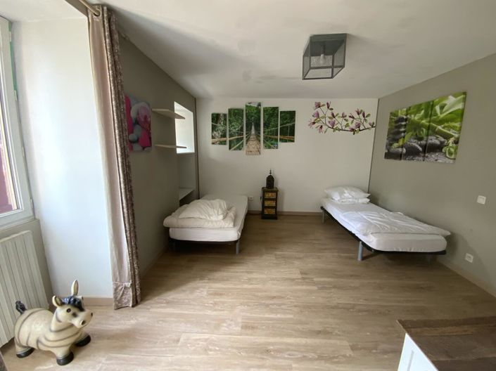 Image No.12-6 Bed House for sale