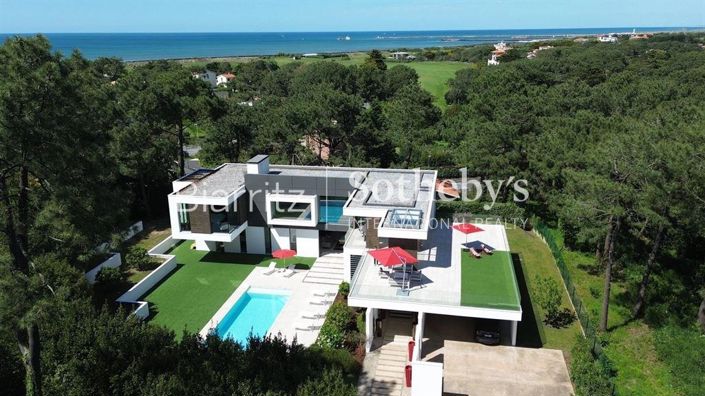 Image No.1-4 Bed House for sale