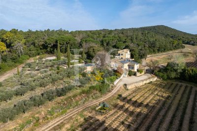 6 Bed House for sale