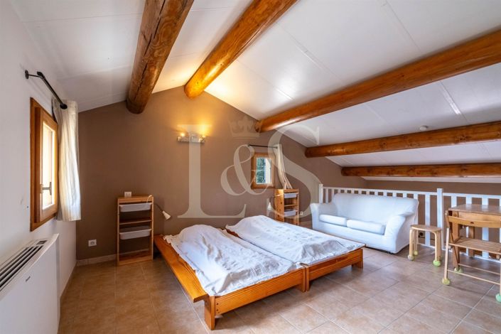 Image No.29-6 Bed House for sale