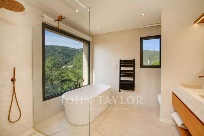 Image No.13-6 Bed House for sale