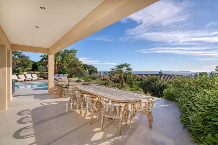 Image No.21-6 Bed House for sale