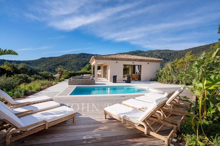 Image No.3-6 Bed House for sale