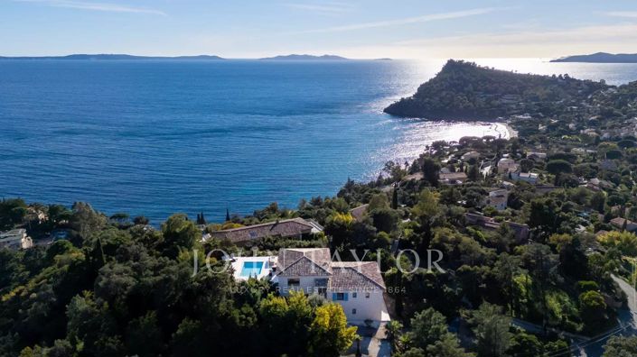 Image No.4-6 Bed House for sale