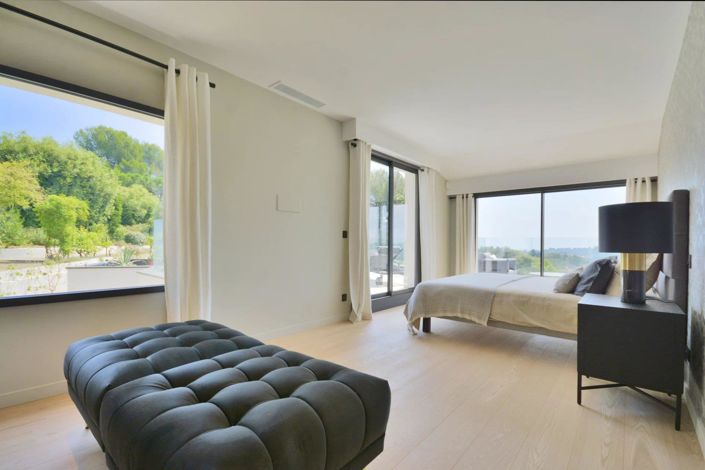 Image No.28-4 Bed House for sale